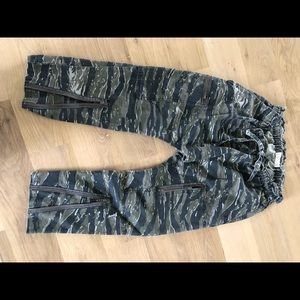 Current Elliott camo crop pants